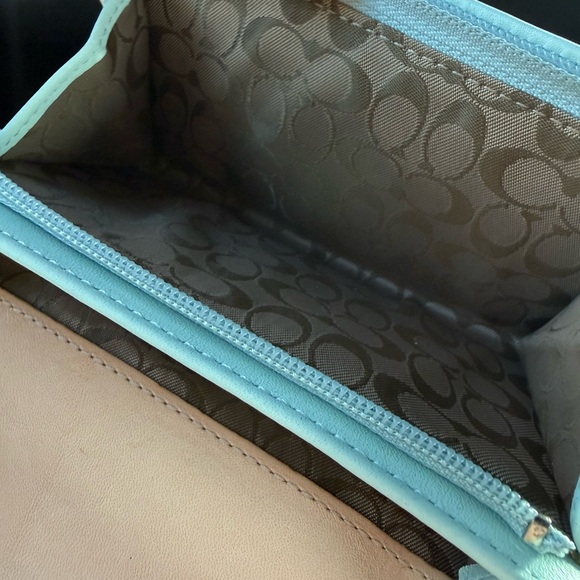 Coach Y2K Mist/Aqua Blue Leather Soho Silver Buckle Wallet *RARE* Excellent HTF! - Picture 16 of 16
